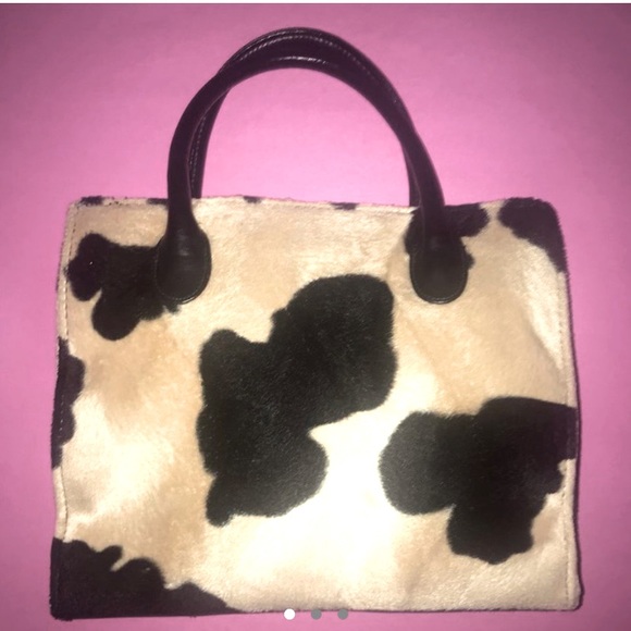 COPY - FUZZY COW PRINT FAUX FUR PURSE 🐄🐮 - Picture 1 of 3